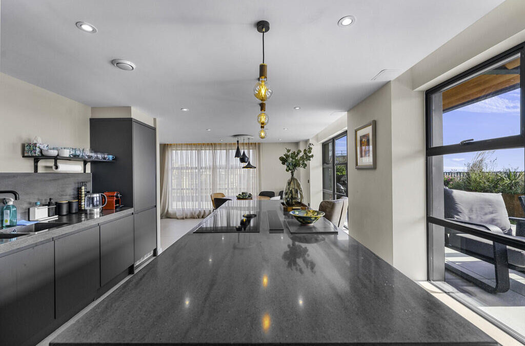 THE IMPORTANCE OF PROFESSIONAL STAGING